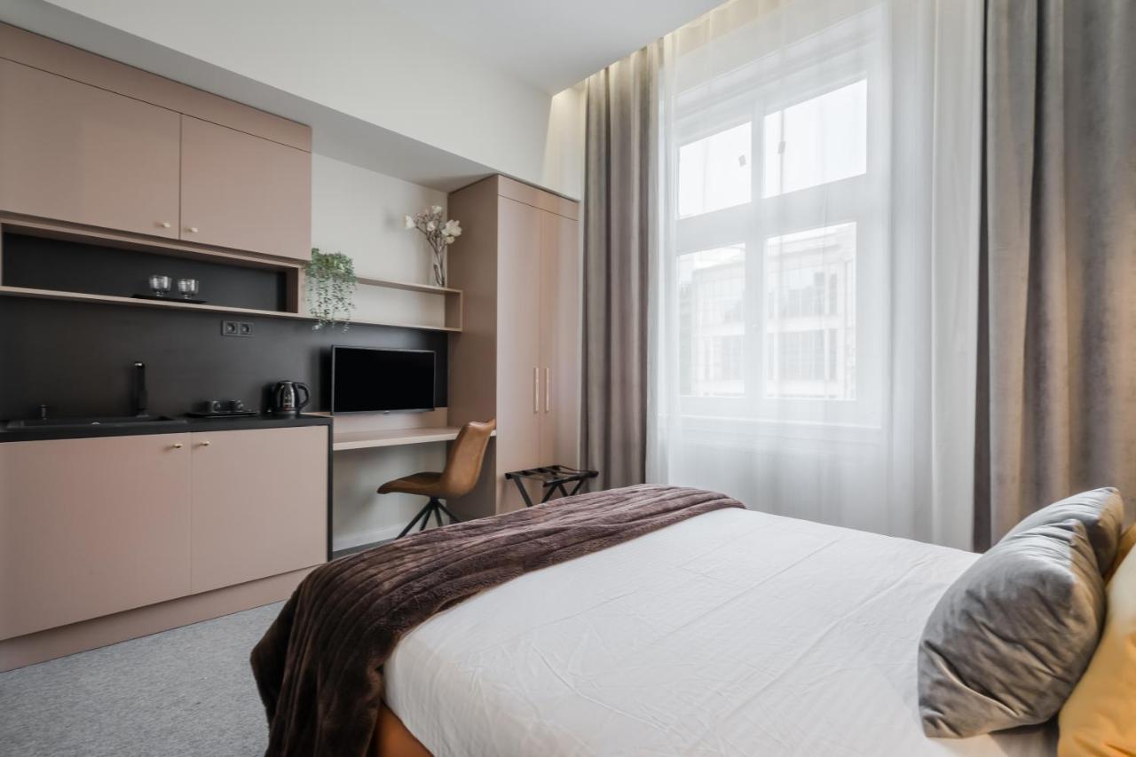 Astoria Boutique Suites- Best Location By Bqa Будапеща Екстериор снимка