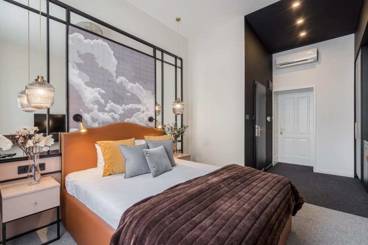 Astoria Boutique Suites- Best Location By Bqa Будапеща Екстериор снимка