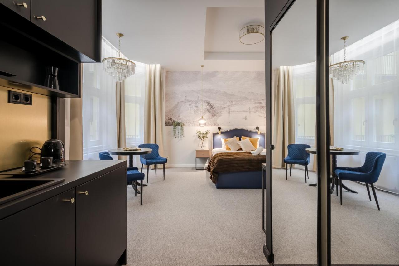 Astoria Boutique Suites- Best Location By Bqa Будапеща Екстериор снимка