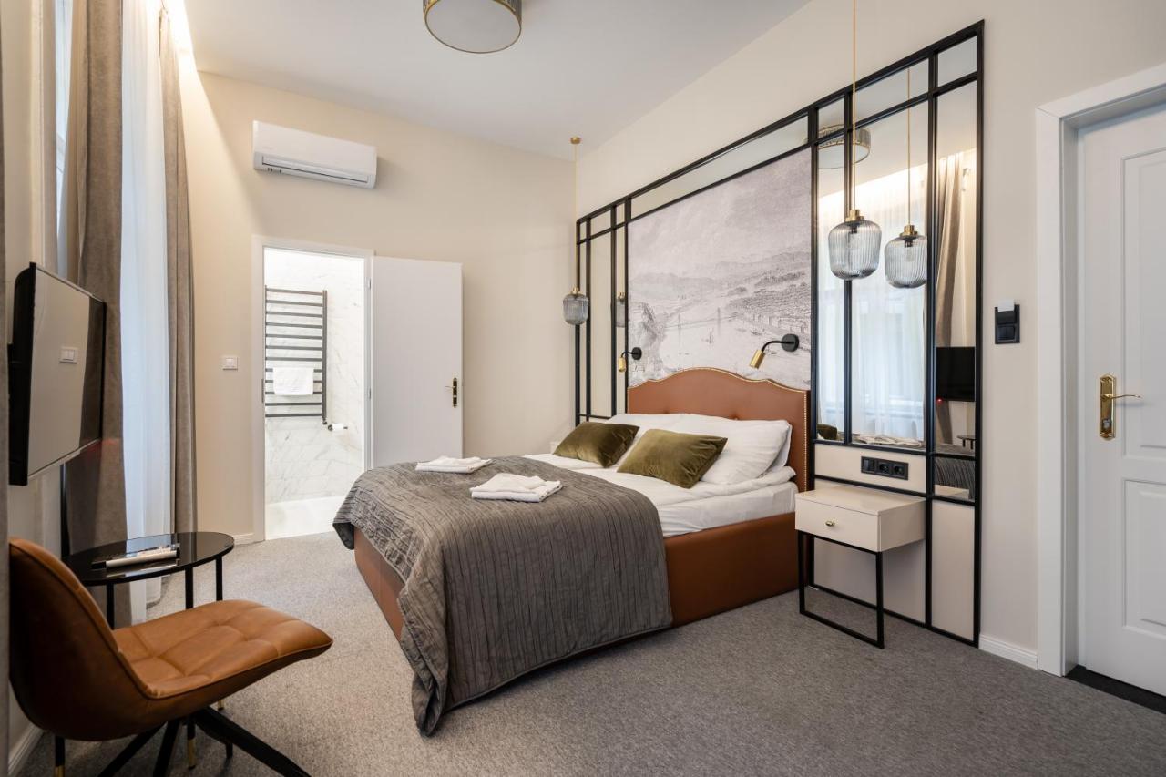 Astoria Boutique Suites- Best Location By Bqa Будапеща Екстериор снимка